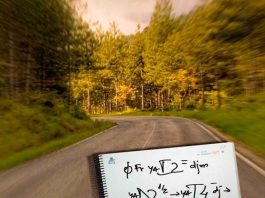 carretera con notas